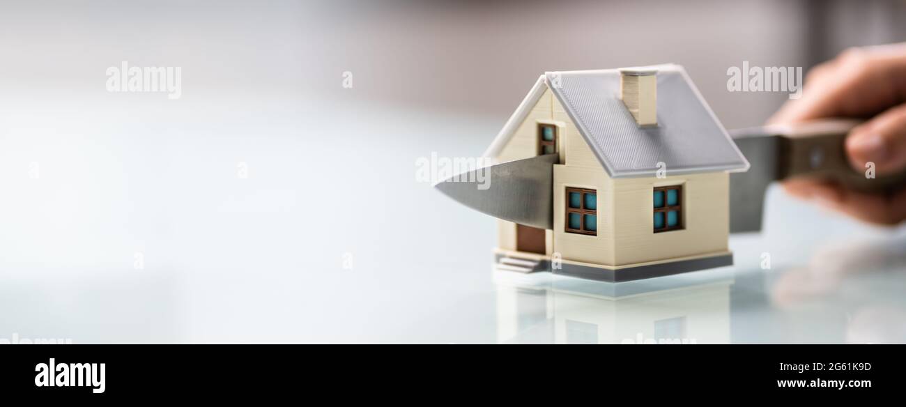 House Property Divided. Divorce And Estate Separation Stock Photo Alamy