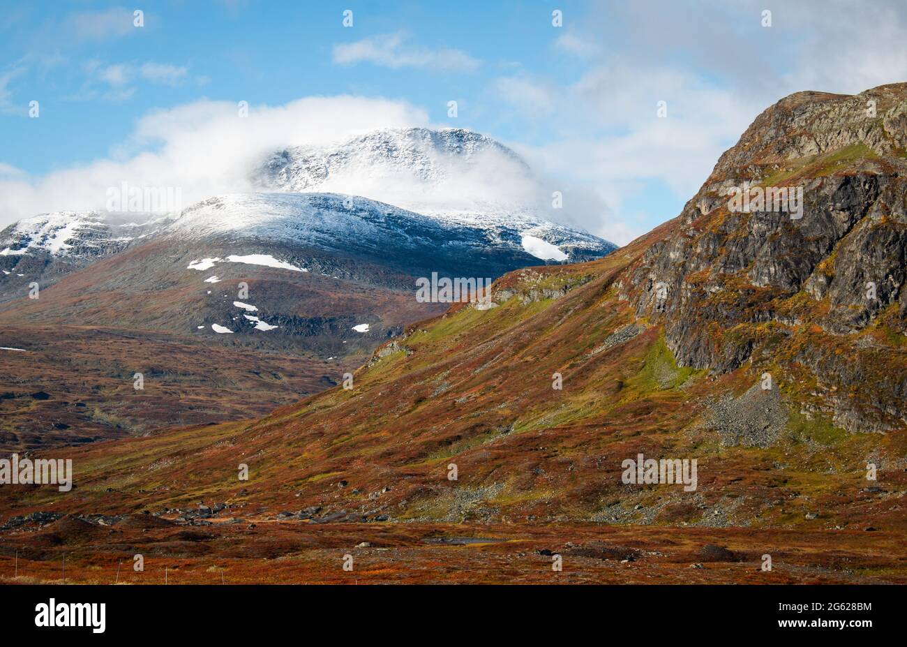 Mountains around Kungsleden trail between Salka and Singi, Swedish Lapland, mid-September, 2020 Stock Photo