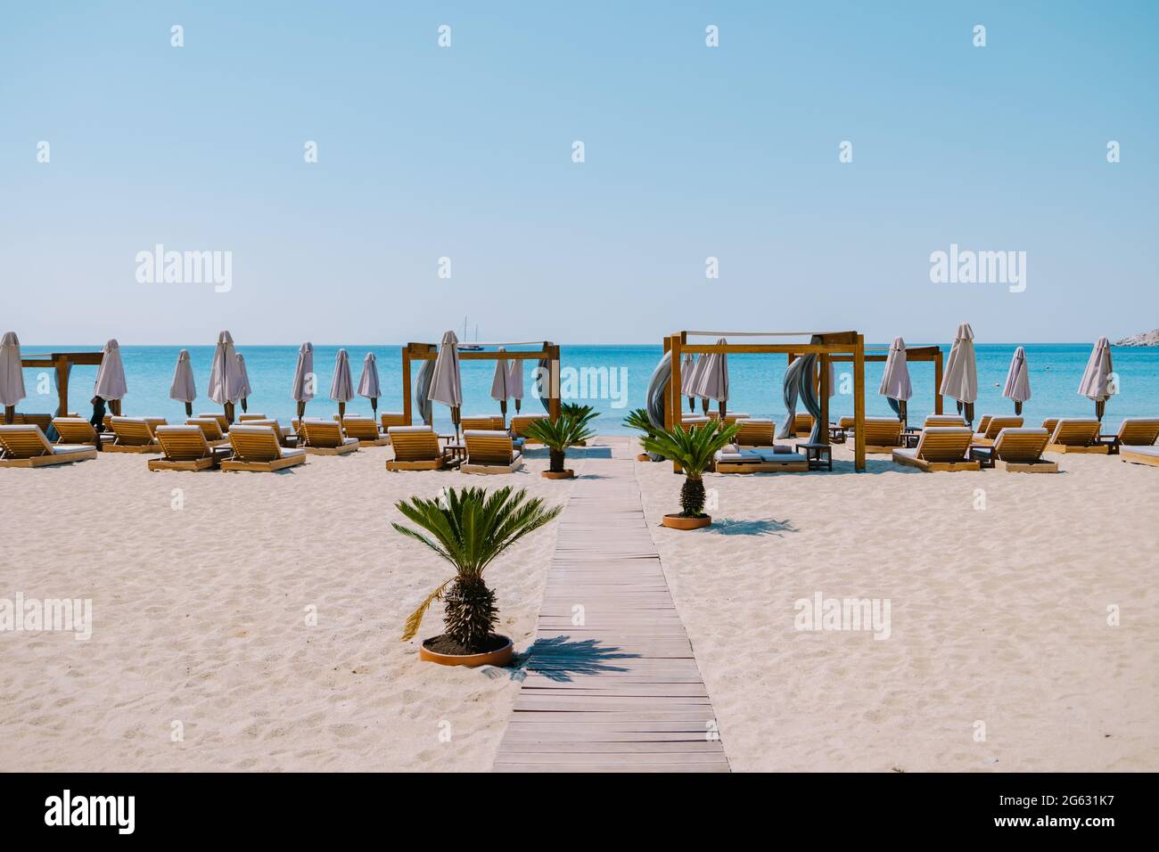 Paralia Platis Gialos beach Mykonos, Petinos beach Mikonos island