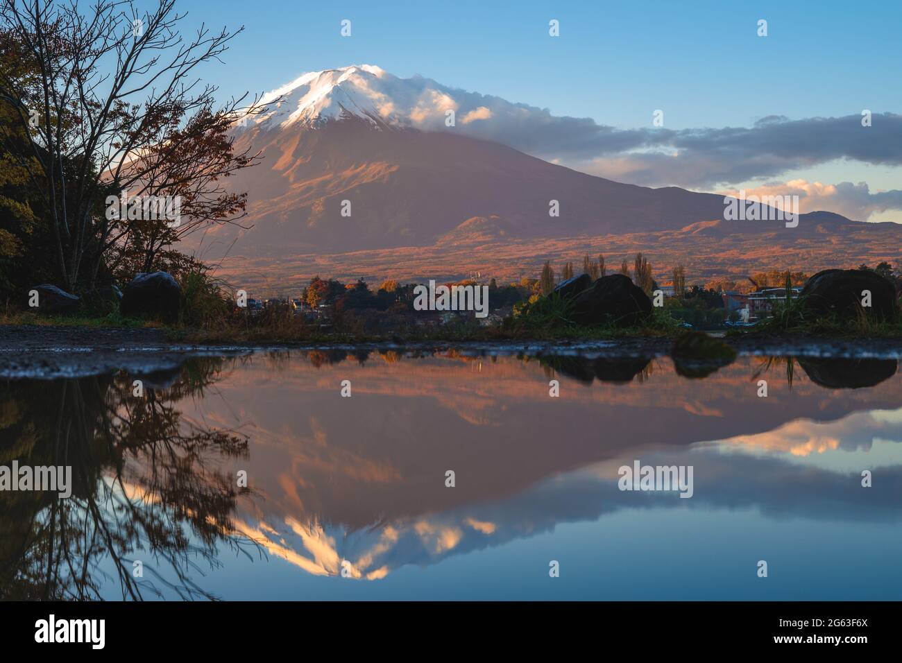 Scenery of Mount Fuji and Lake Kawaguchi at Yamanashi in japan Stock Photo