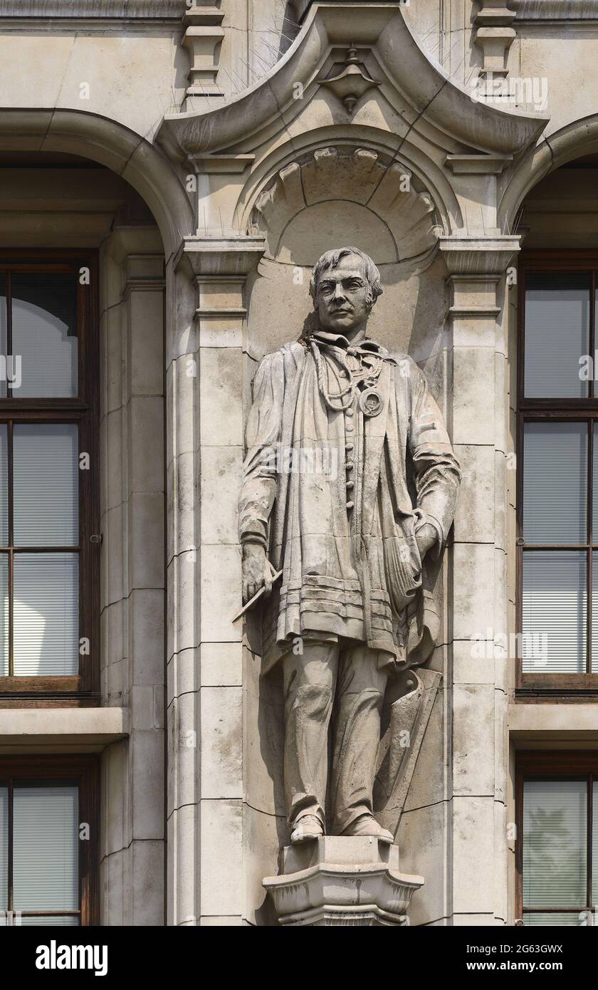 London, England, UK. Statue of Alfred Stevens (sculptor) by James Gamble, on the Cromwell Road facade of the Victoria and Albert Museum, Kensington. Stock Photo