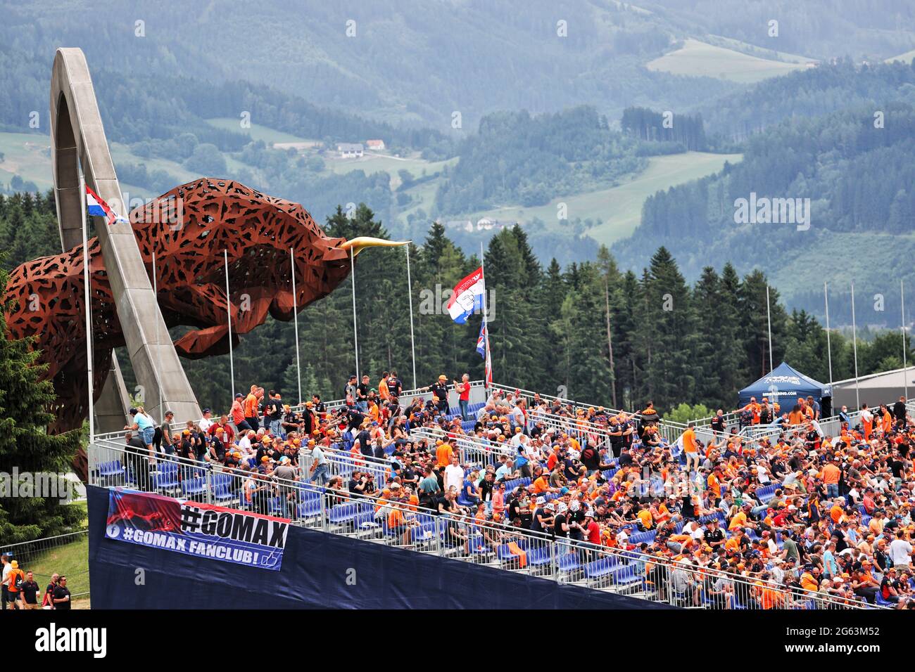 capaciteit korting Baby Spielberg, Austria. 02nd July, 2021. Circuit atmosphere fans in the  grandstand and the Max Verstappen (NLD) Red Bull Racing fan club.  02.07.2021. Formula 1 World Championship, Rd 9, Austrian Grand Prix,  Spielberg,