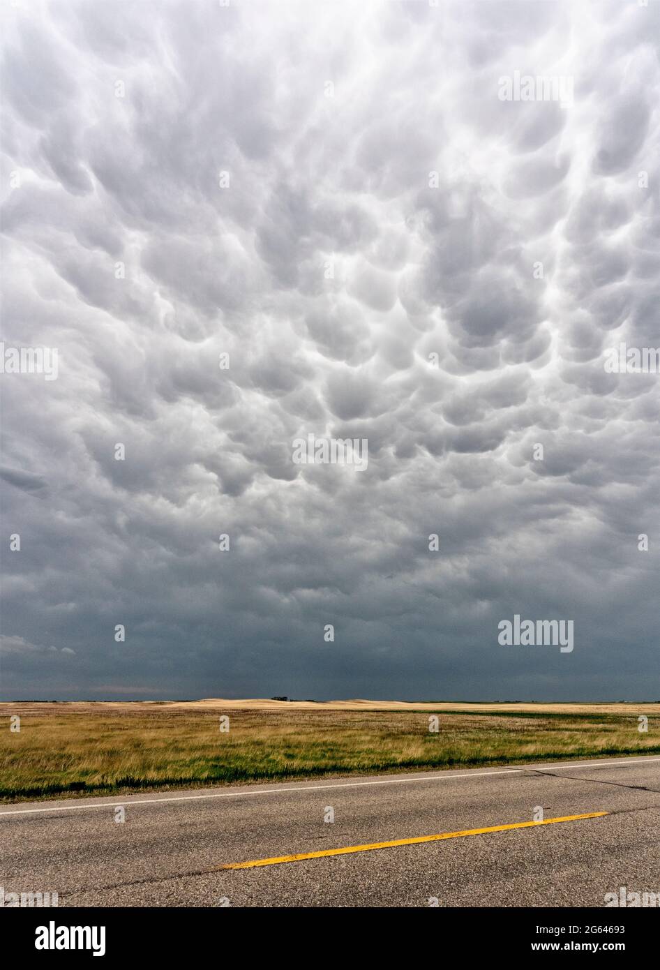 Prairie Storm Clouds in Saskatchewan Canada Rural Stock Photo - Alamy