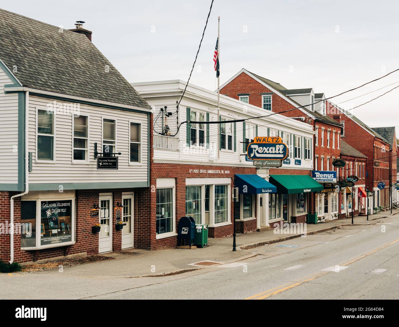 Buildings on Main Street in downtown Damariscotta, Maine Stock Photo