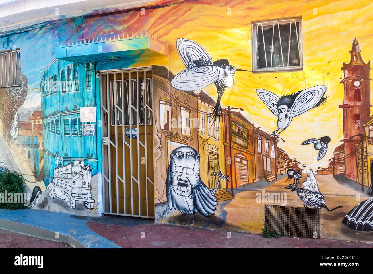 Graffiti valparaiso street art hi-res stock photography and images - Alamy