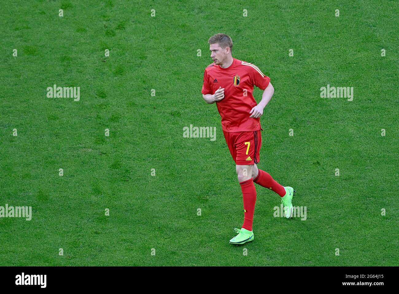 Munchen, Germany. 02nd July, 2021. Belgian midfielder Kevin De Bruyne (7) pictured during warming up of a soccer game during the quarter final Euro 2020 European Championship between the Belgian national soccer team Red Devils and Italy, called the Azzurri, on friday 2 nd of July 2021 in the Allianz Arena in Munchen, Germany . PHOTO SPORTPIX | SPP | DAVID CATRY Credit: SPP Sport Press Photo. /Alamy Live News Stock Photo