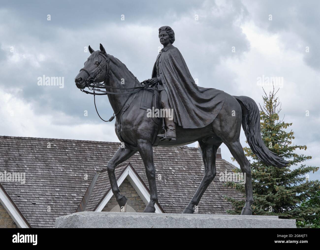 Queen elizabeth statue canada hires stock photography and images Alamy