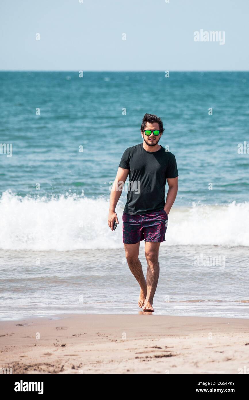 Beach Photoshoot Poses Ideas 💡📸💥 || 👑 Md Junaid 🔰 || Photo Shoot For  Boys 💥 || #shorts - YouTube