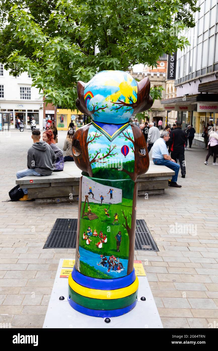 Girls Can by Rosie Ablewhite and sponsored by Girl Guiding. Lincoln Imp Trail 2021. Decorated Imps around Lincoln City. 2 July 2021. Lincolnshire, Eng Stock Photo
