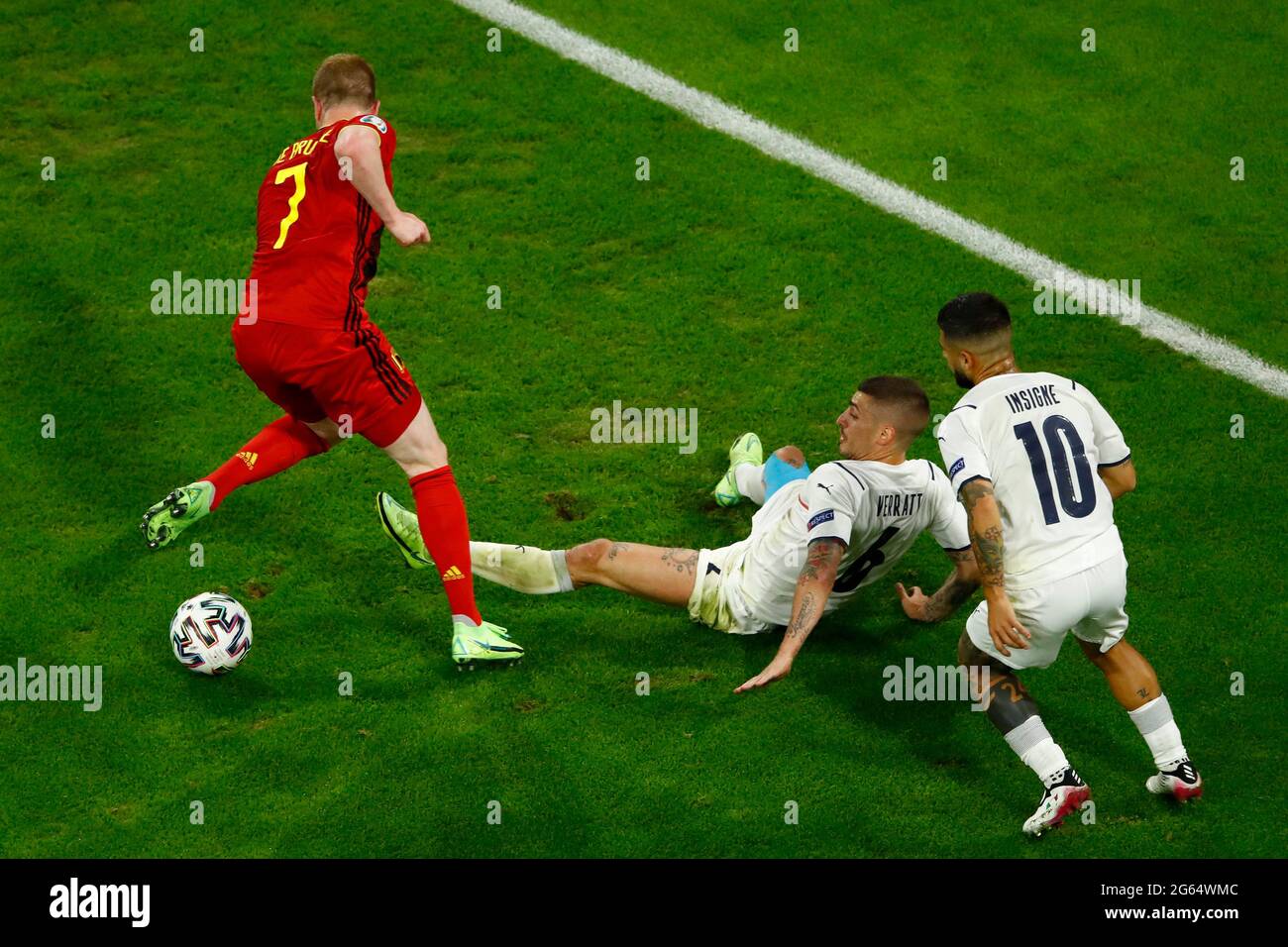 Munich, Germany. 02nd July, 2021. Kevin De Bruyne of Belgium, Marco Verratti and Lorenzo Insigne of Italy compete for the ball during the Uefa Euro 2020 round of 8 football match between Belgium and Italy at football arena in Munich (Germany), July 2nd, 2021. Photo Matteo Ciambelli/Insidefoto Credit: insidefoto srl/Alamy Live News Stock Photo