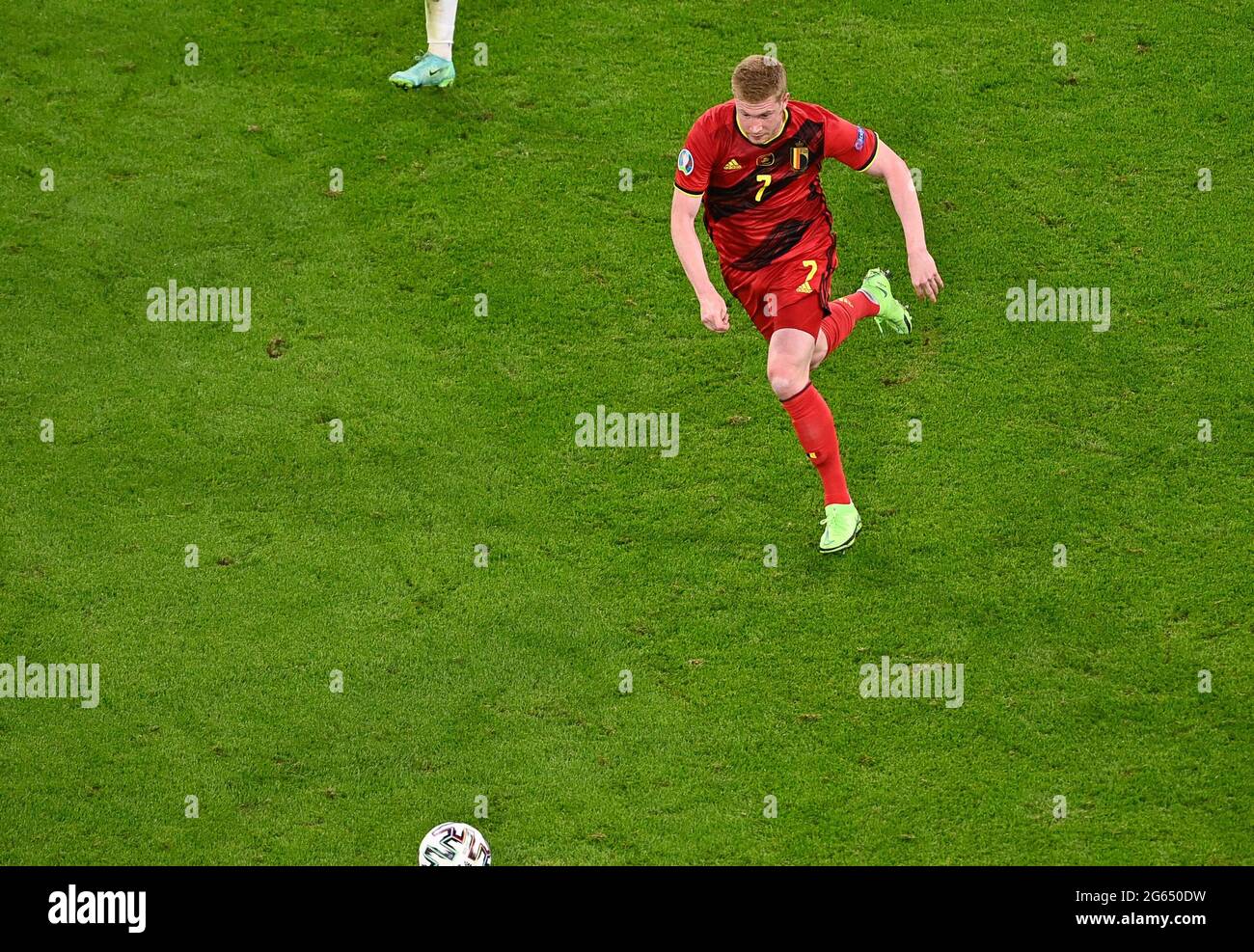 Munchen, Germany. 02nd July, 2021. Belgian midfielder Kevin De Bruyne (7) pictured during a soccer game during the quarter final Euro 2020 European Championship between the Belgian national soccer team Red Devils and Italy, called the Azzurri, on friday 2 nd of July 2021 in the Allianz Arena in Munchen, Germany . PHOTO SPORTPIX | SPP | DAVID CATRY Credit: SPP Sport Press Photo. /Alamy Live News Stock Photo