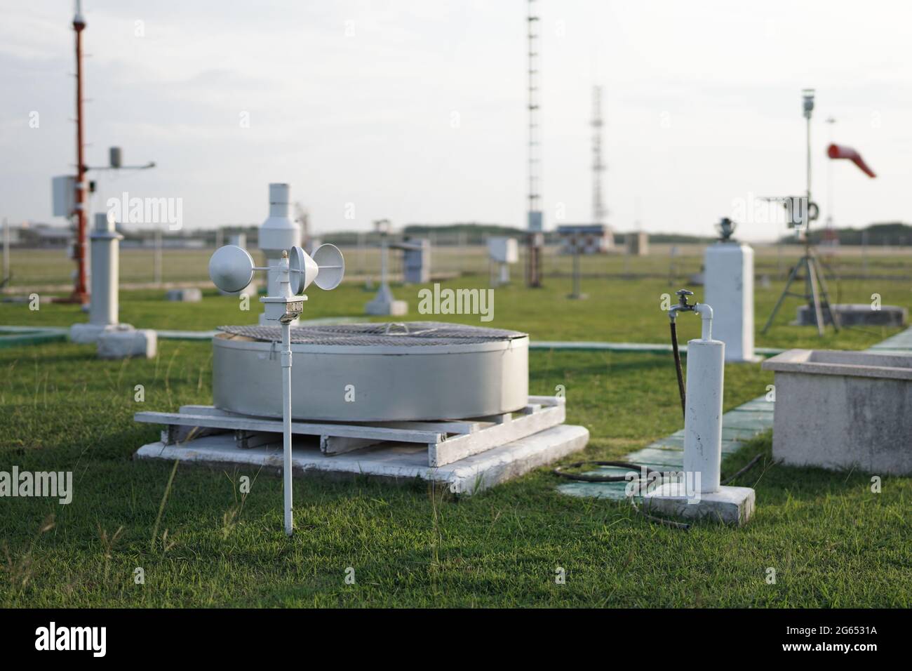 Meteorology equipment hires stock photography and images Alamy