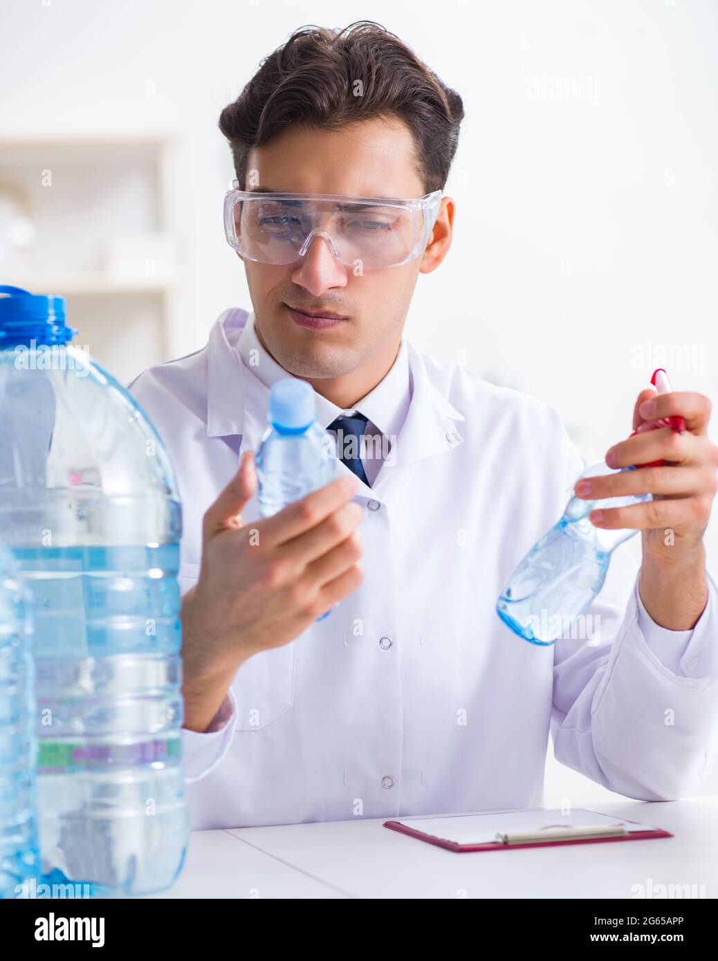 The lab assistant testing water quality Stock Photo Alamy