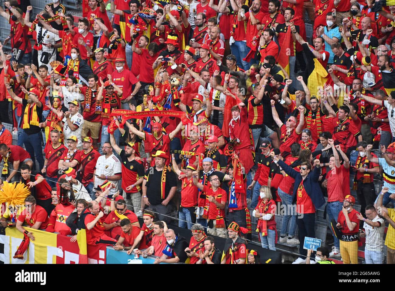 Belgian fans, football fans create a good atmosphere. Quarter-finals, game  M46, Belgium (BEL) - Italy (ITA) 1-2 on July 2nd, 2021, Arena Muenchen.  Football EM 2020 from 06/11/2021 to 07/11/2021 Stock Photo - Alamy