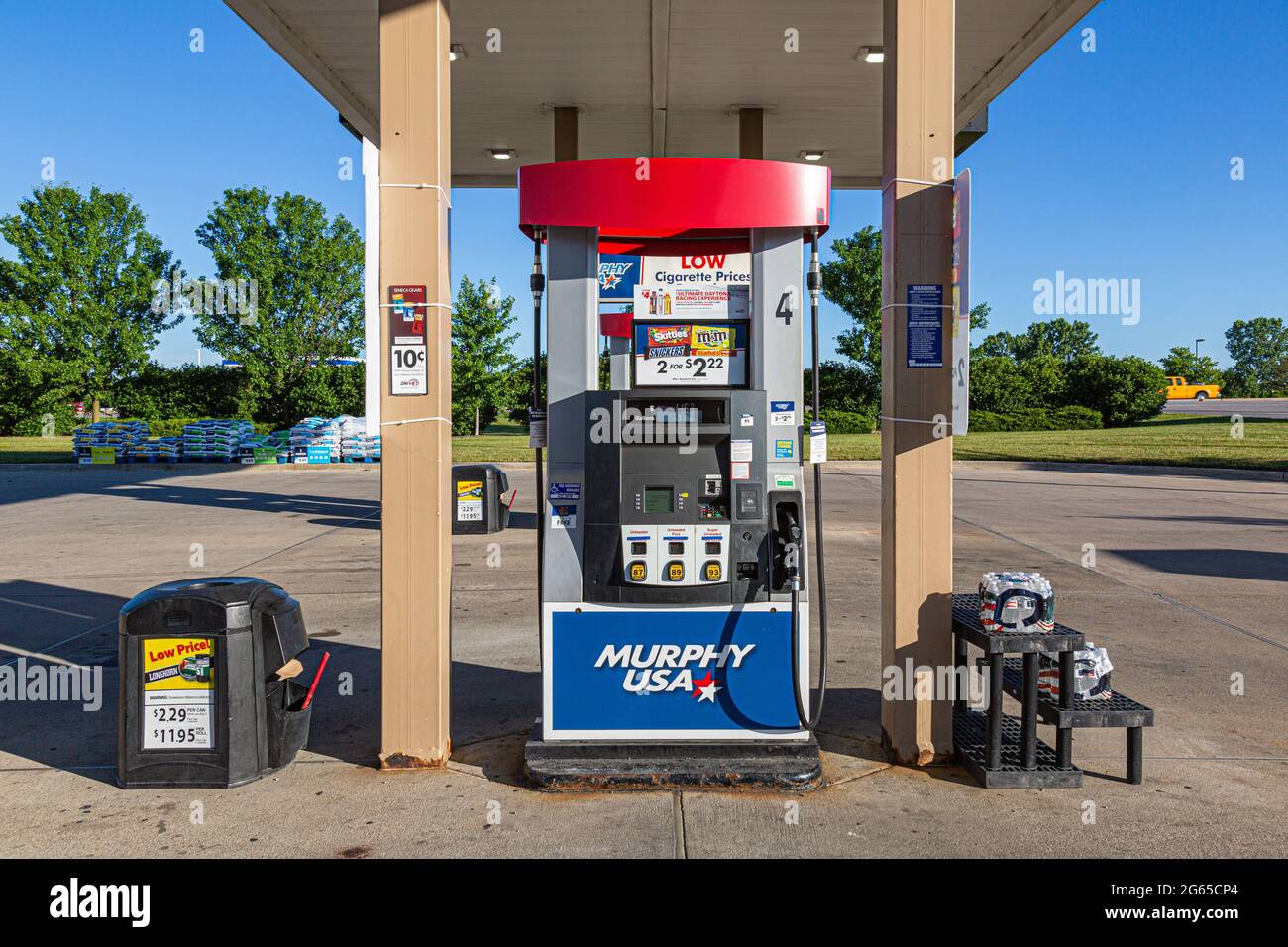 A Murphy USA self-service gas pump in Fort Wayne, Indiana, USA. Stock Photo