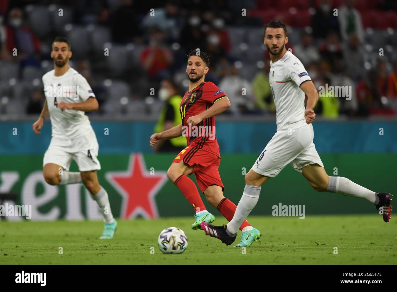 Munchen, Germany. 2nd July 2021. Dries Mertens (Belgium)Bryan Cristante (Italy) during the Uefa 'European Championship 2020 Quarter-finals match between Belgium 1-2 Italy at Allianz Arena on July 02, 2021 in Munchen, Germany. Credit: Maurizio Borsari/AFLO/Alamy Live News Stock Photo