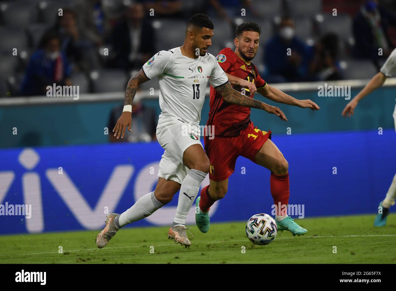 Munchen, Germany. 2nd July 2021. Emerson Palmieri (Italy)Dries Mertens (Belgium) during the Uefa 'European Championship 2020 Quarter-finals match between Belgium 1-2 Italy at Allianz Arena on July 02, 2021 in Munchen, Germany. Credit: Maurizio Borsari/AFLO/Alamy Live News Stock Photo
