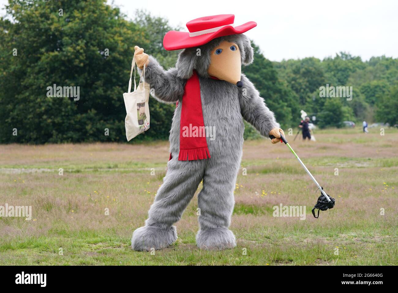 Womble litter hires stock photography and images Alamy