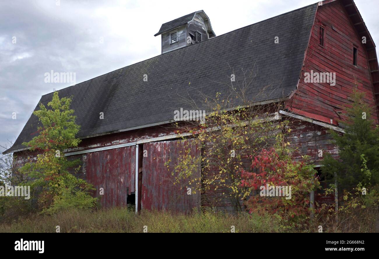 Abandoned barn with small cupola, Hudson Valley, New York. Stock Photo