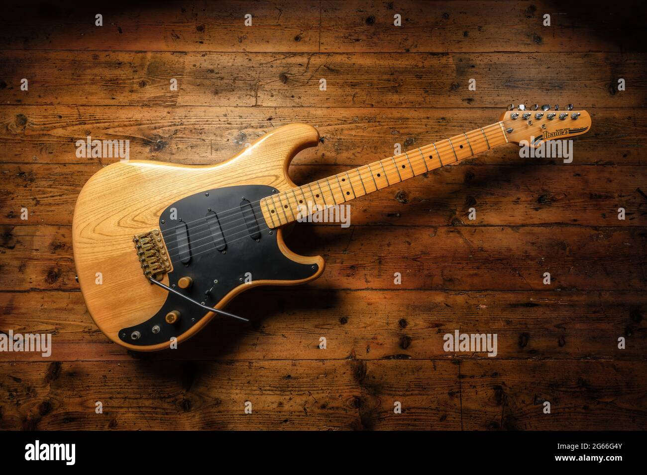 Ibanez Blazer Electric Guitar Stock Photo - Alamy