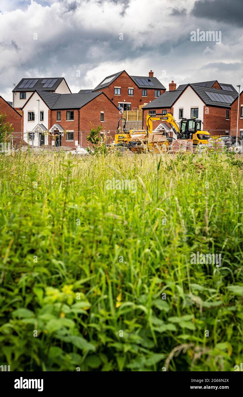 New residential housing development  encroaching on greenfield site  near Worcester, UK Stock Photo