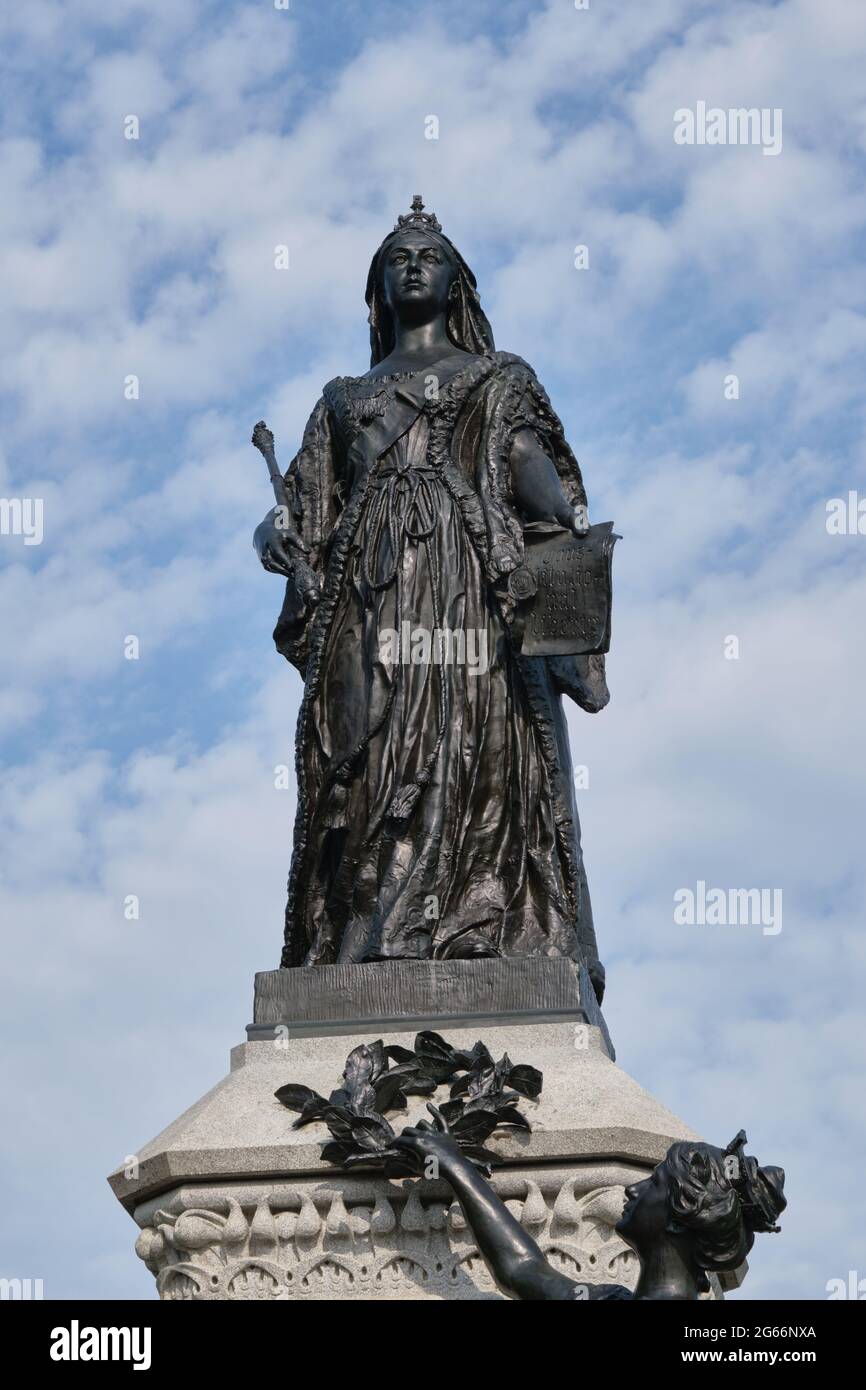 Monument and Statue of Queen Victoria, outside the Parliament in Ottawa