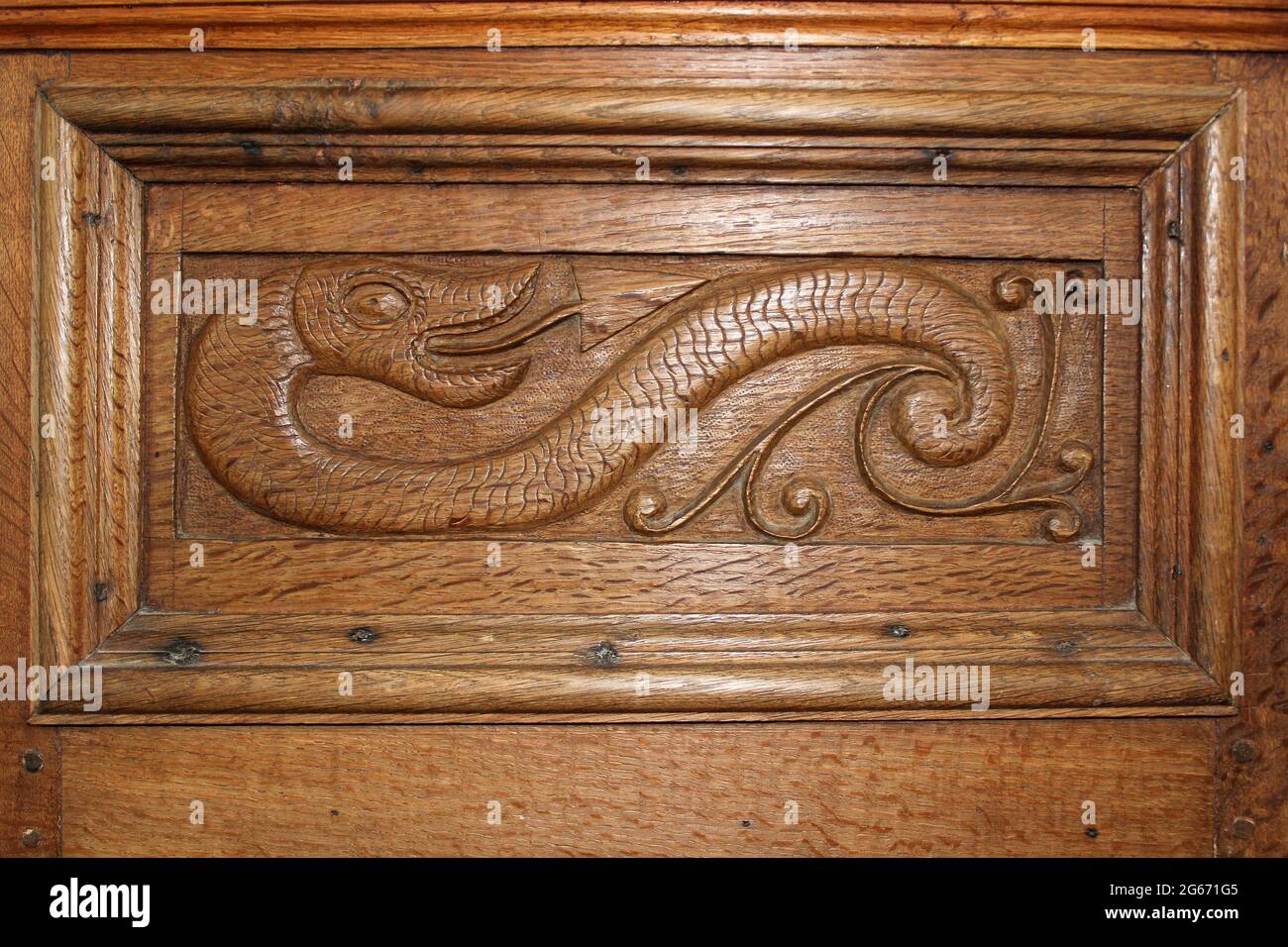 Wooden snake carving hi-res stock photography and images - Alamy