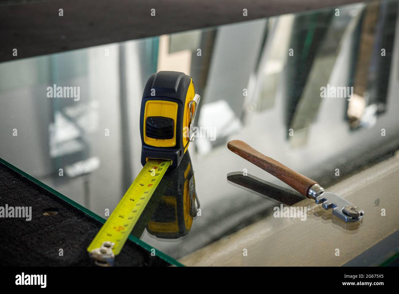 Installation of a ruler hi-res stock photography and images - Alamy