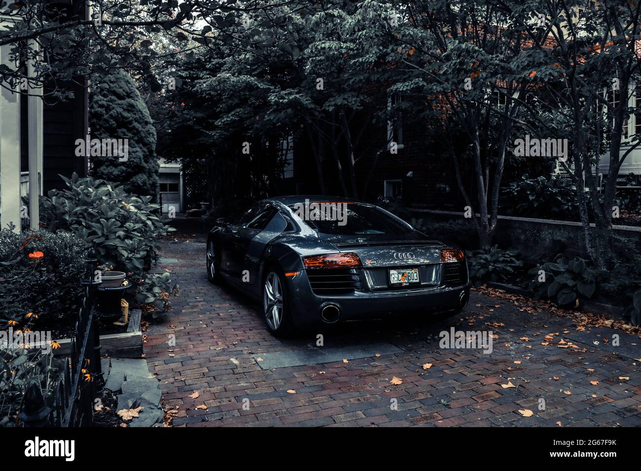 Futuristic car illustration black white hi-res stock photography and ...