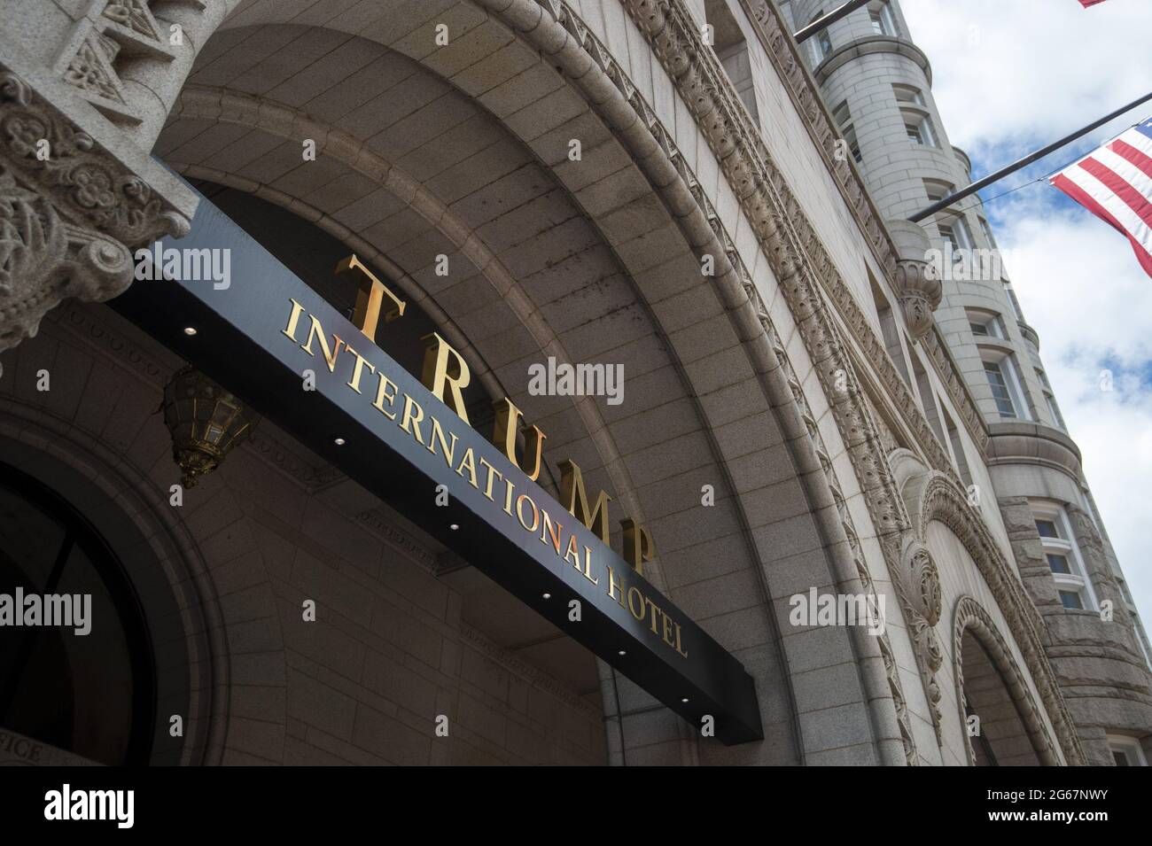 Trump international hotel washington hi-res stock photography and 