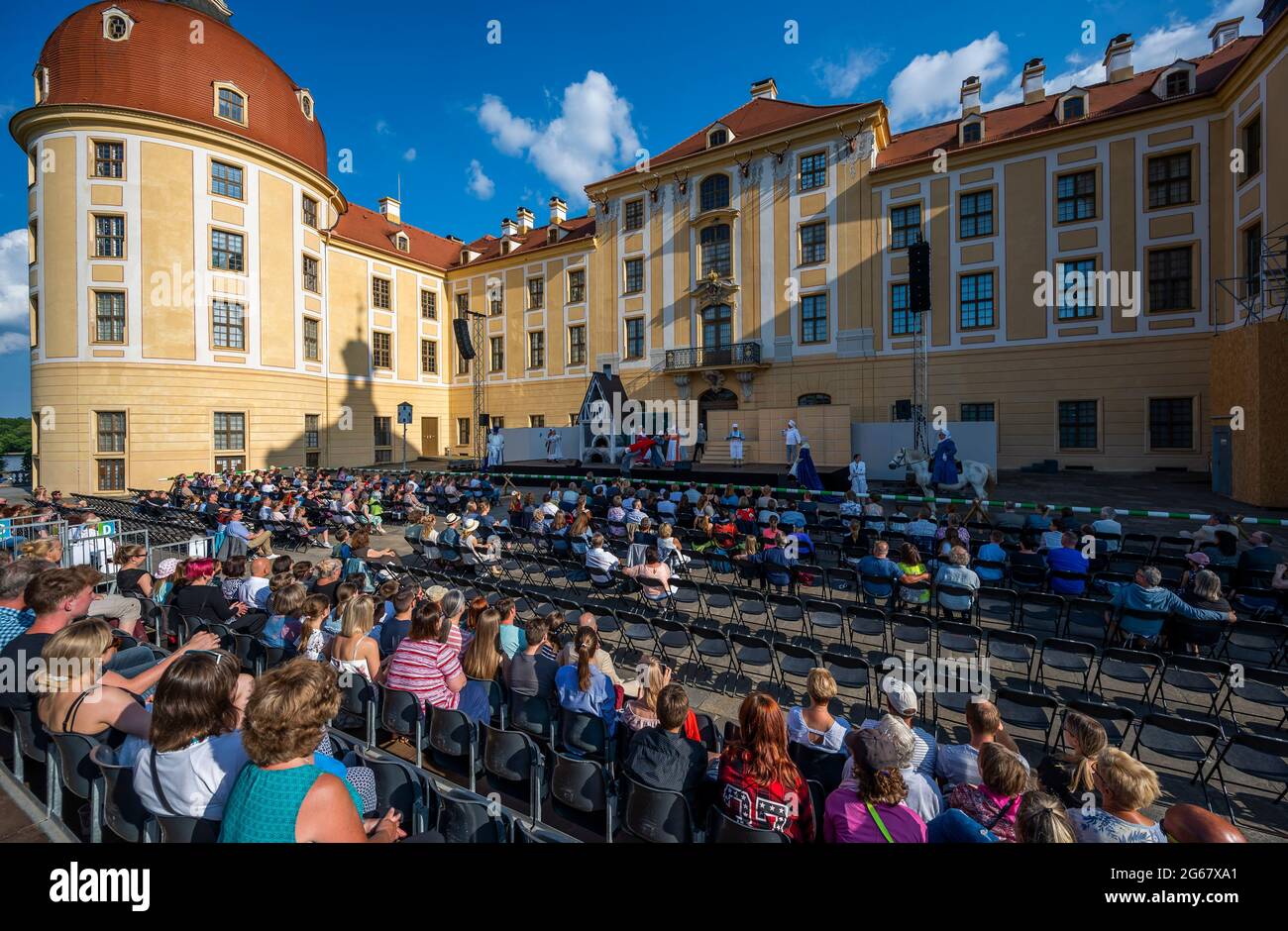 Cinderella the musical hi-res stock photography and images - Page 2 - Alamy