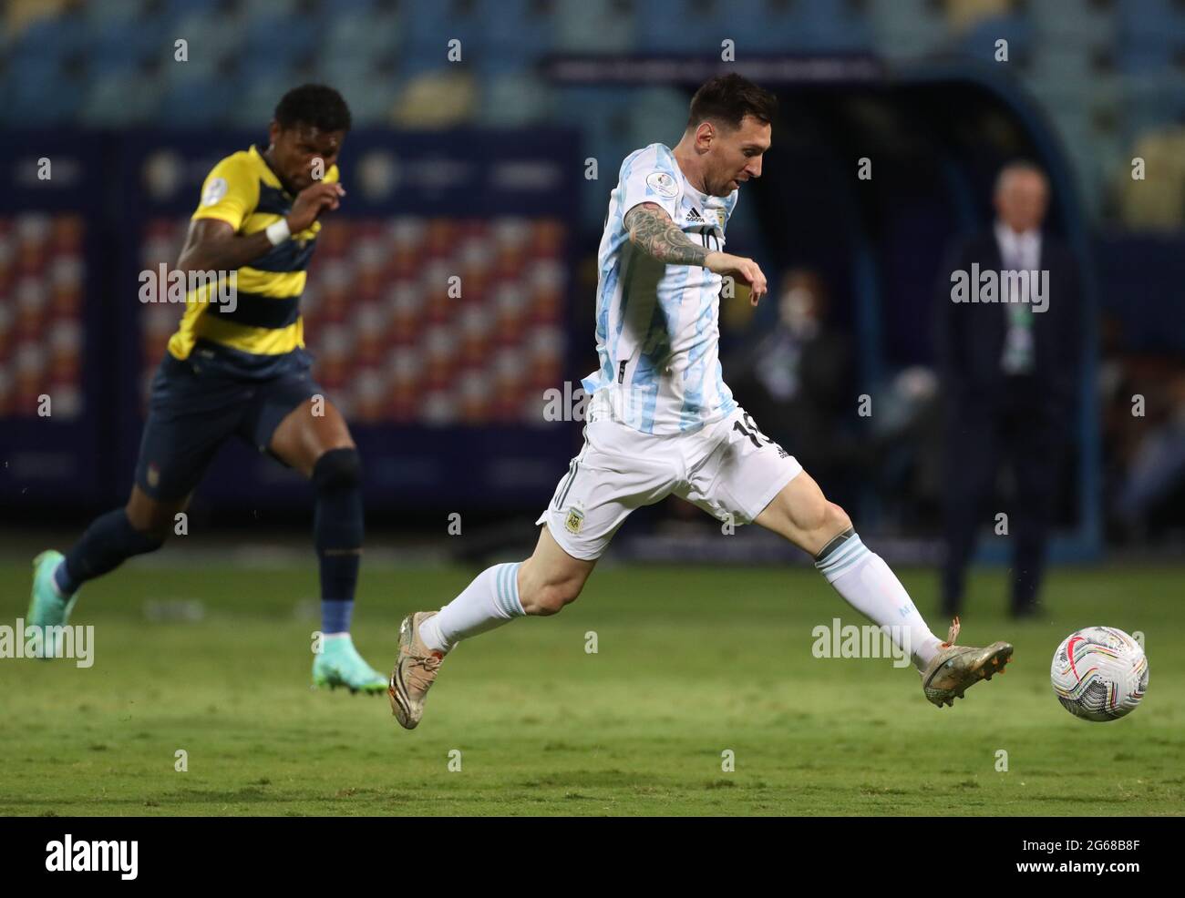 Lionel messi action 2021 hi-res stock photography and images - Alamy
