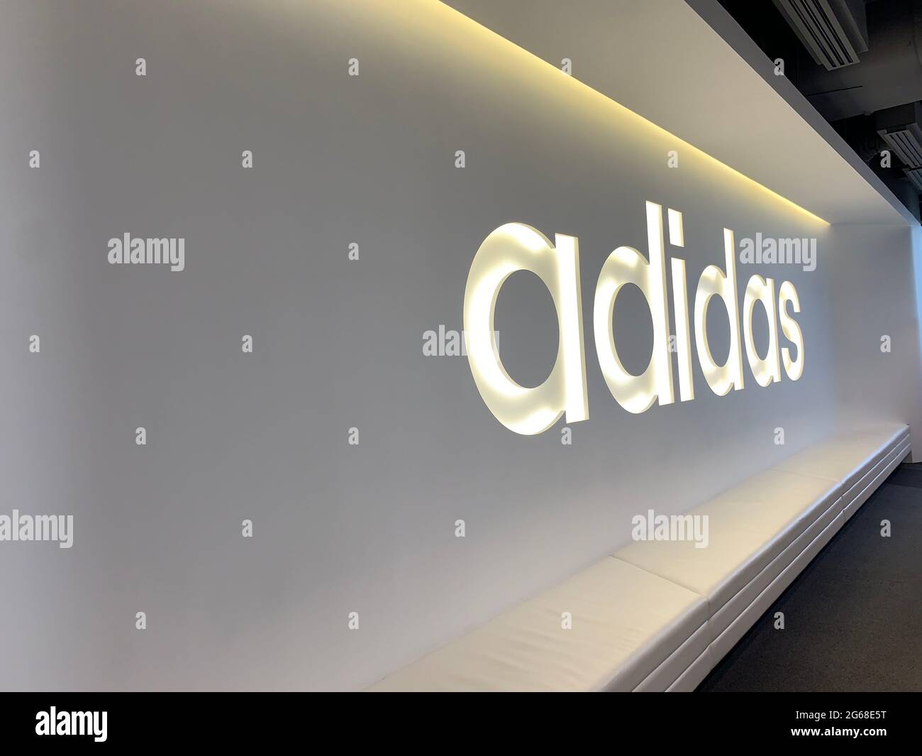 Adidas office hi-res stock photography and images - Alamy