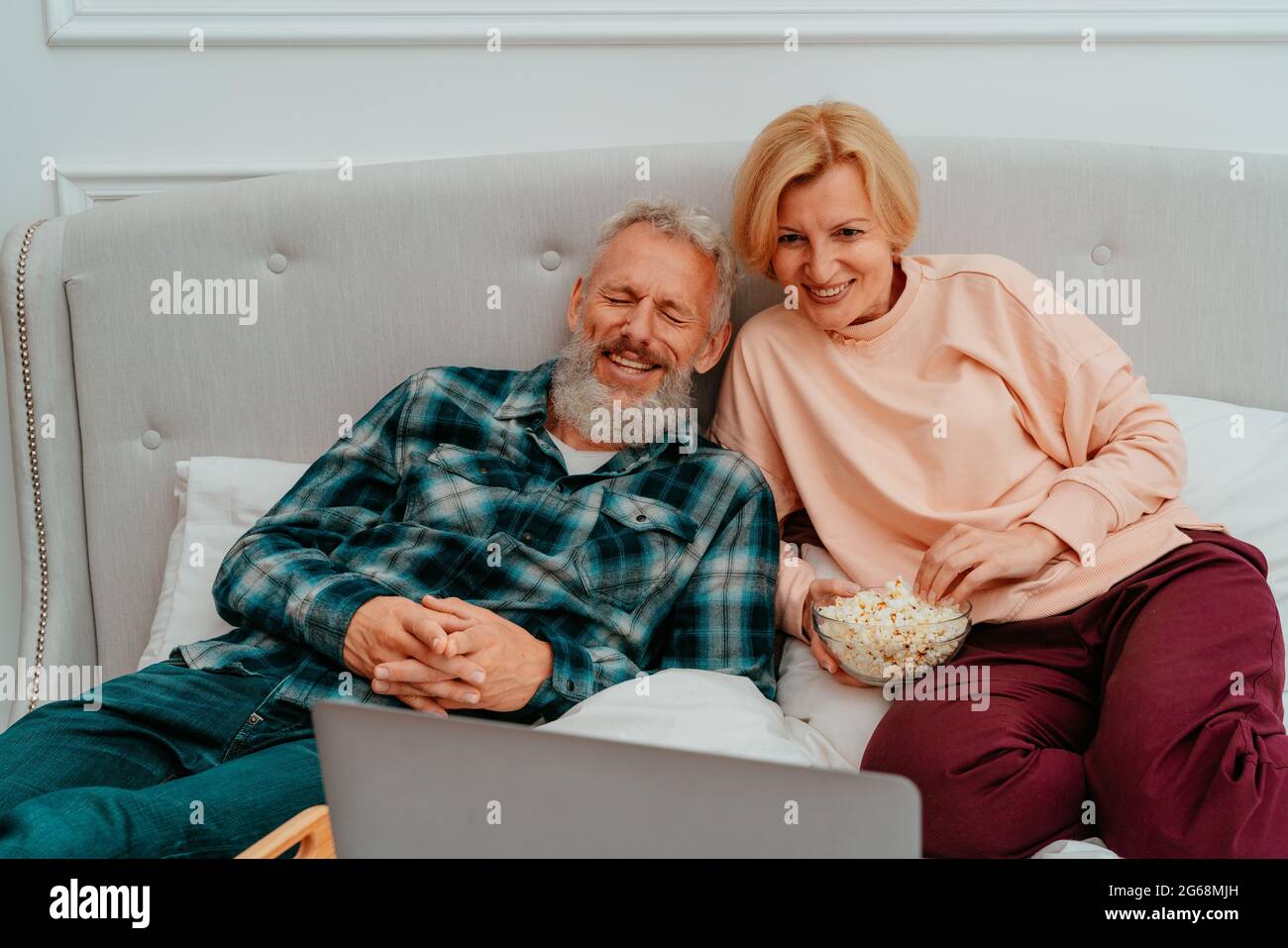 Old man bed house hi-res stock photography and images - Alamy