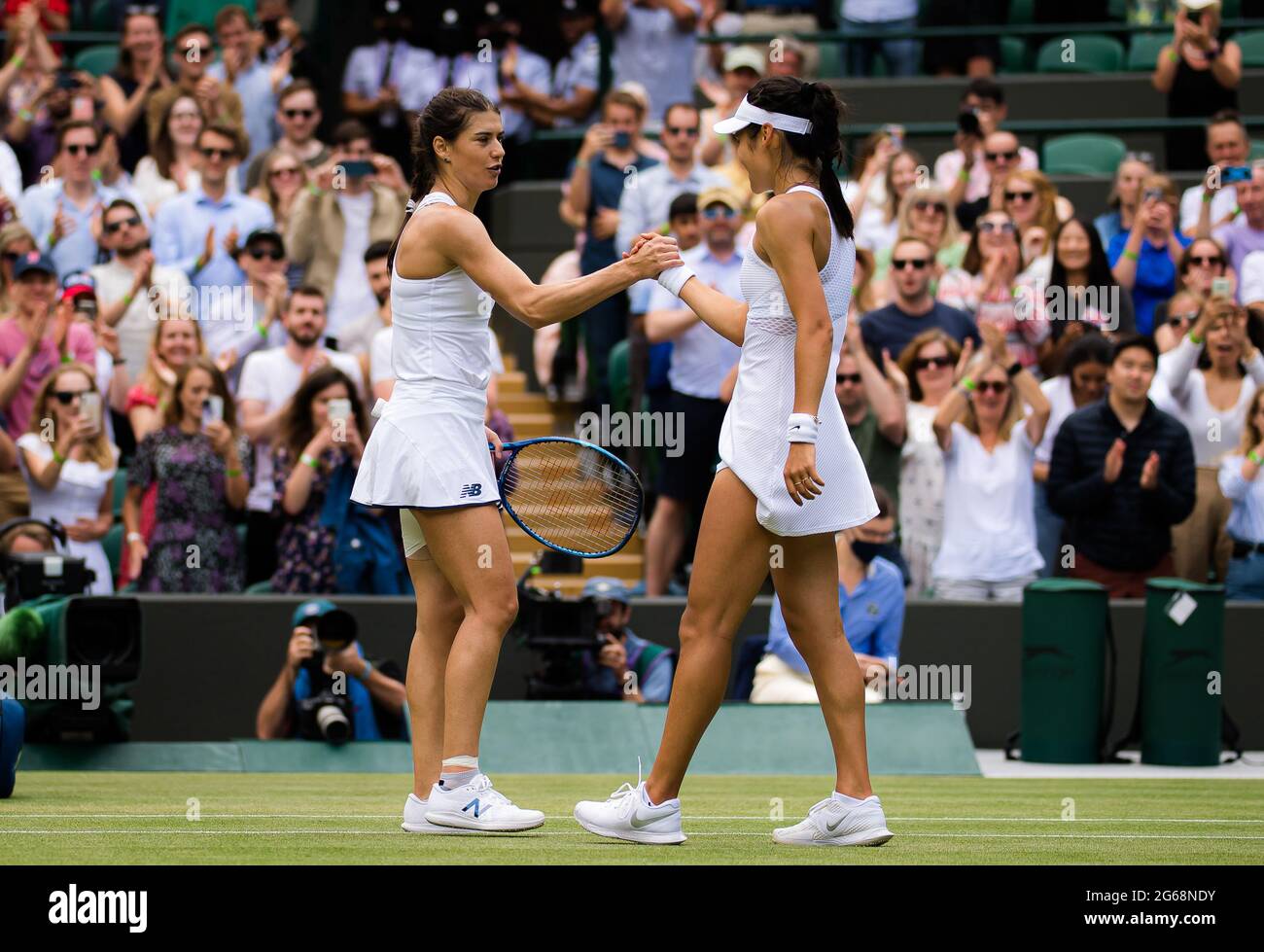 Emma Raducanu Wimbledon 2021 Hi res Stock Photography And Images Alamy emma-raducanu-wimbledon-2021-hi-res-stock-photography-and-images-alamy