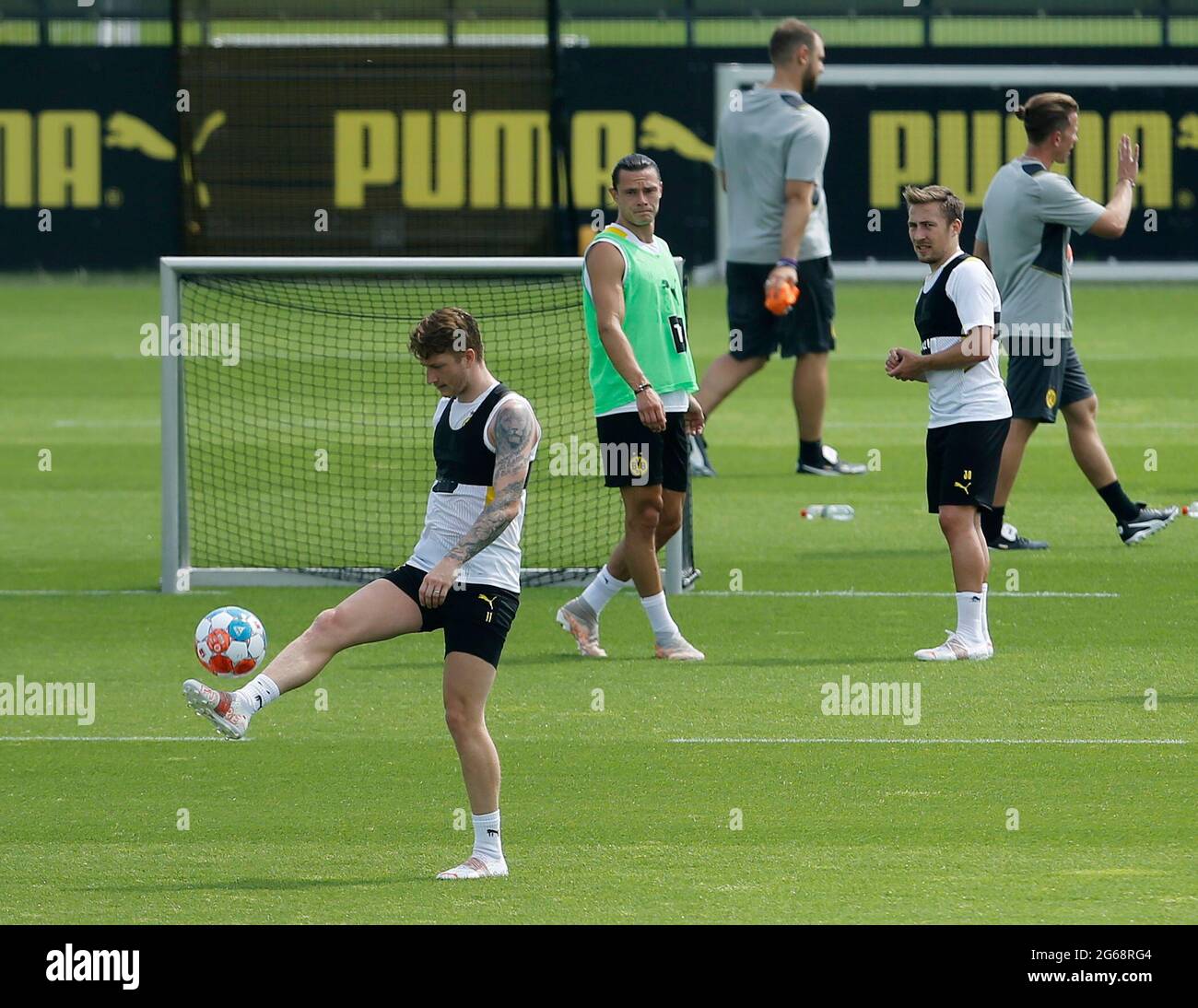 Soccer Football - Borussia Dortmund Training - Dortmund, Germany - July 4, 2021 Borussia Dortmund Marco Reus during training REUTERS/Leon Kuegeler Stock Photo