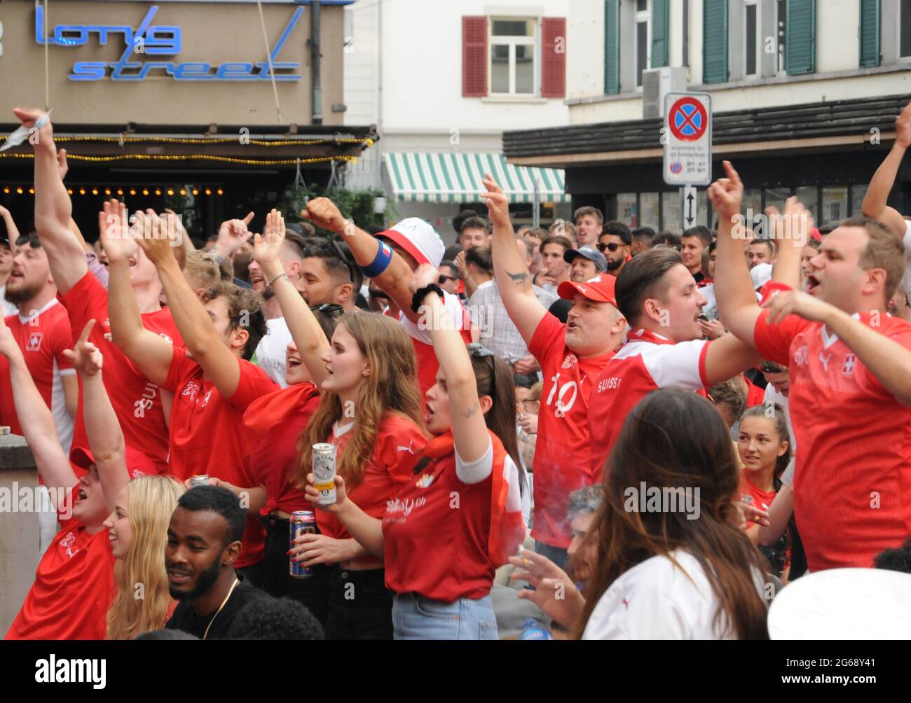 Switzerland: Public football event at Longstreet in Zürich city at the UEFA champion chip 2021 Switzerland against Spain Stock Photo