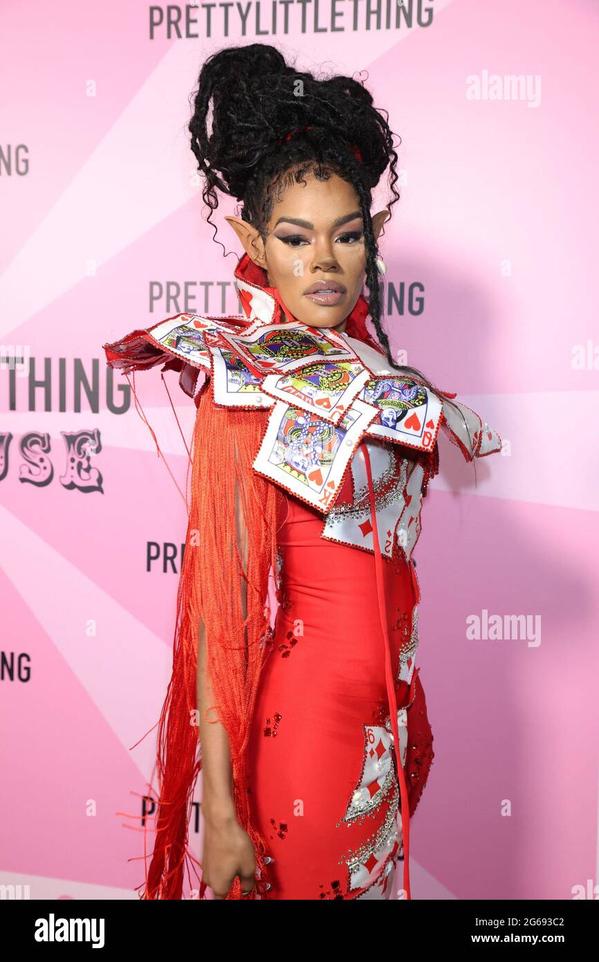 Teyana taylor prettylittlething hires stock photography and images Alamy