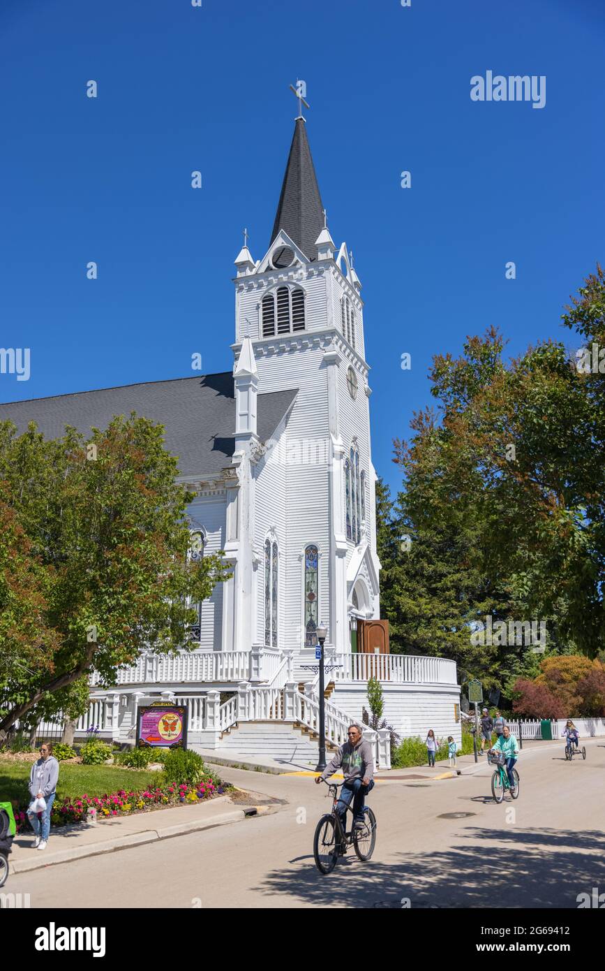 JUNE 22, 2021, MACKINAC ISLAND, MI: Ste. Anne's Catholic Church, built in the 1880s, is not only a popular tourist attraction, but serves residents of Stock Photo