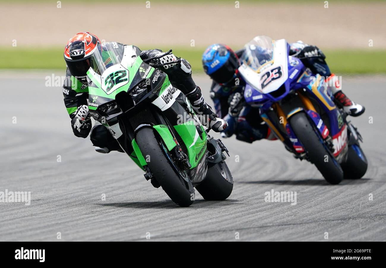 Isaac Vinales of Orelac Racing VerdNatura in Race 2 during day two of the Motul Fim Superbike Championship 2021 at Donington Park, Leicestershire. Saturday July 4, 2021. Stock Photo