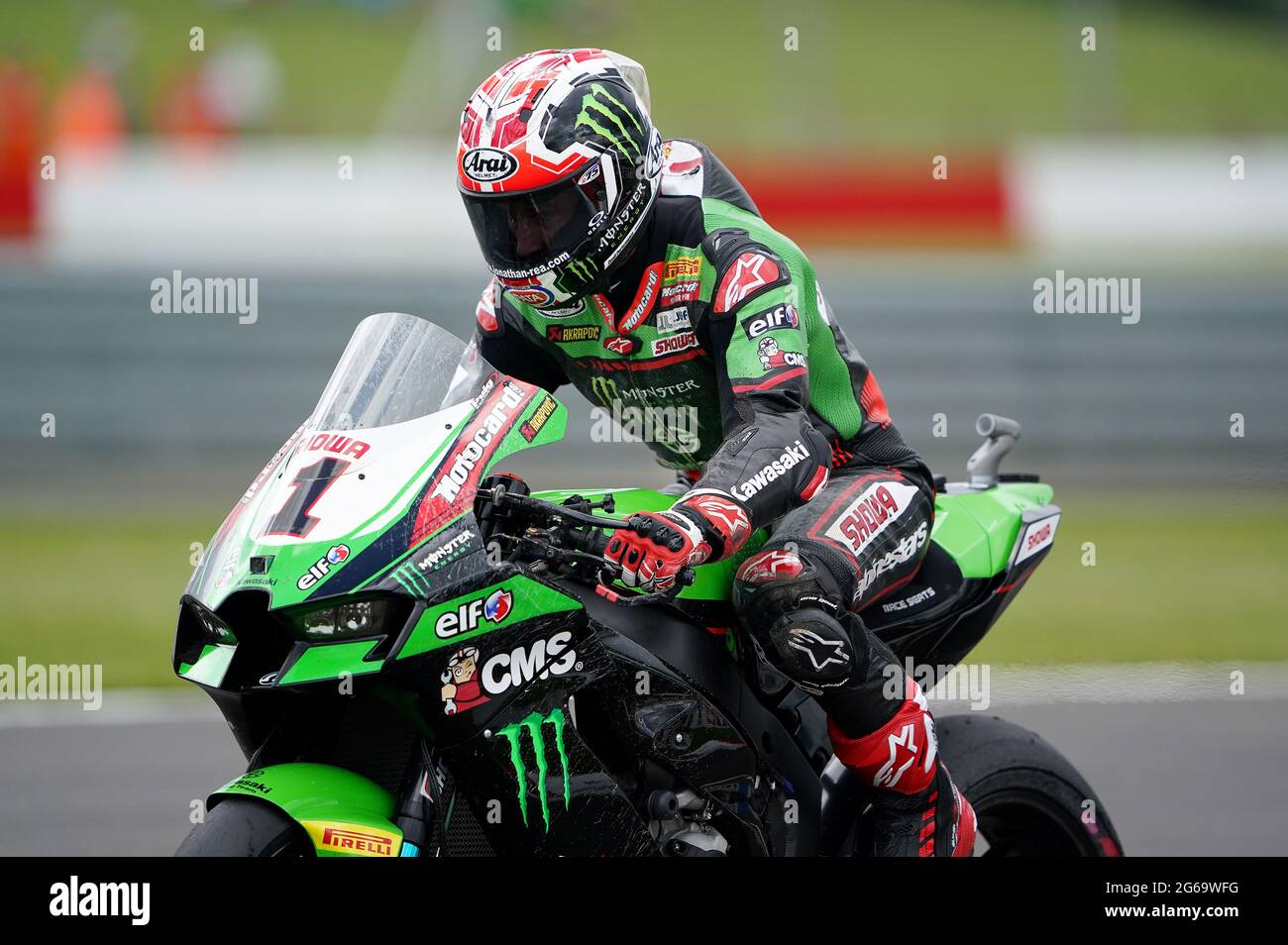 Jonathan Rea of Kawasaki Racing Team WorldSBK during Race 2 during day two of the Motul Fim Superbike Championship 2021 at Donington Park, Leicestershire. Saturday July 4, 2021. Stock Photo