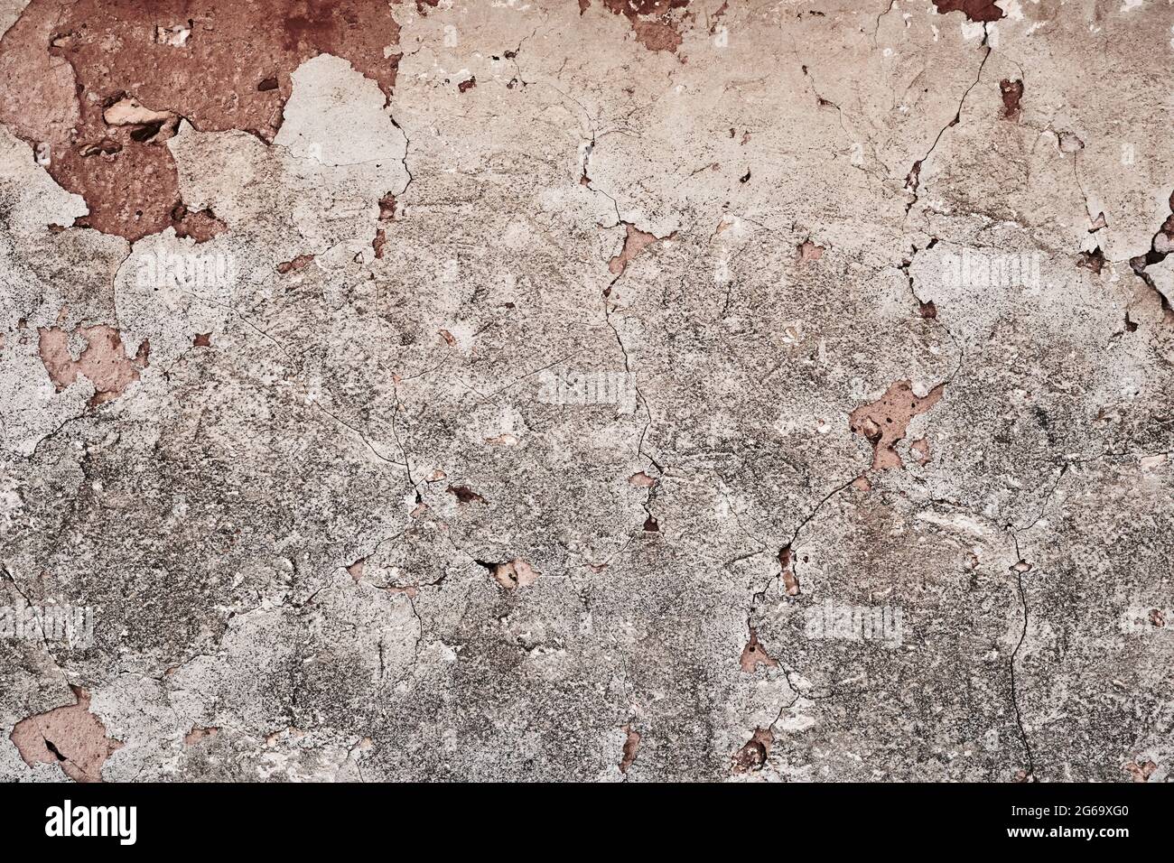 Old whitewashed cracked wall grunge background or texture Stock Photo