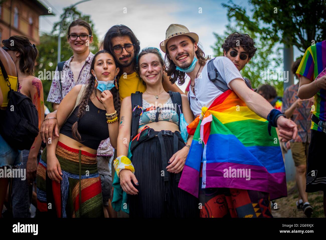 Bologna Pride 2021, thousands parade in the heart of Bologna revolt