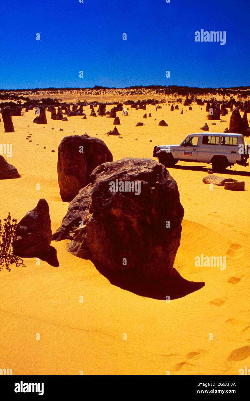 Pinnacles Nationalpark in West-Australia | Westaustralien: Die Touristenattraktion Pinnacles Nationalpark mit seinen Steinformationen Stock Photo