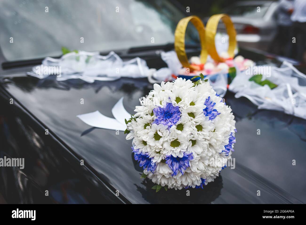 auto, beautiful, beauty, blue, car, celebration, ceremony, day, decor,  decorated, decoration, elegance, expensive, floral, flower, maserati Stock  Photo - Alamy