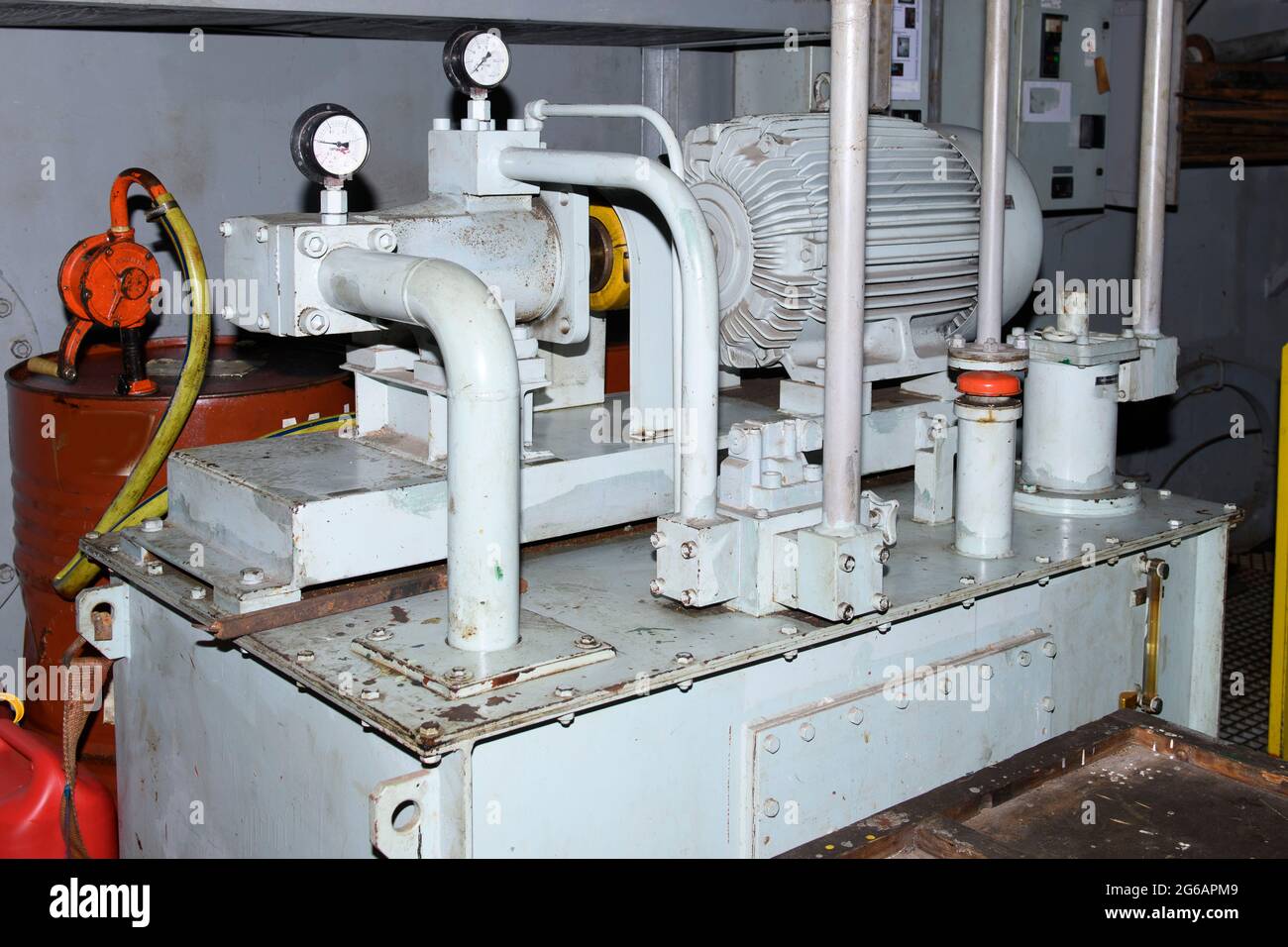 Steering gear. Rudder machine. Hydraulic pump. Marine engine. Steering