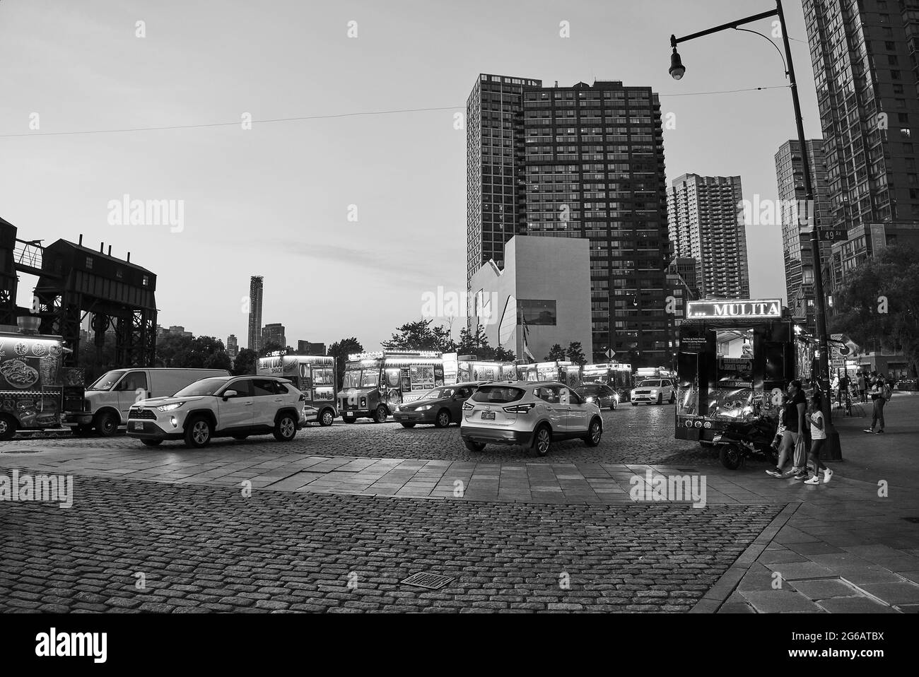 Reopening restaurants in Long Island City's Center BLVD Stock Photo Alamy
