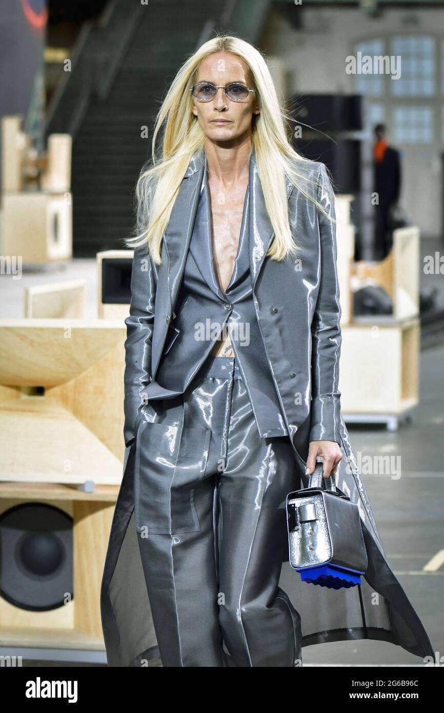 Georgina Grenville Walks The Runway During The Off White Fall Winter 