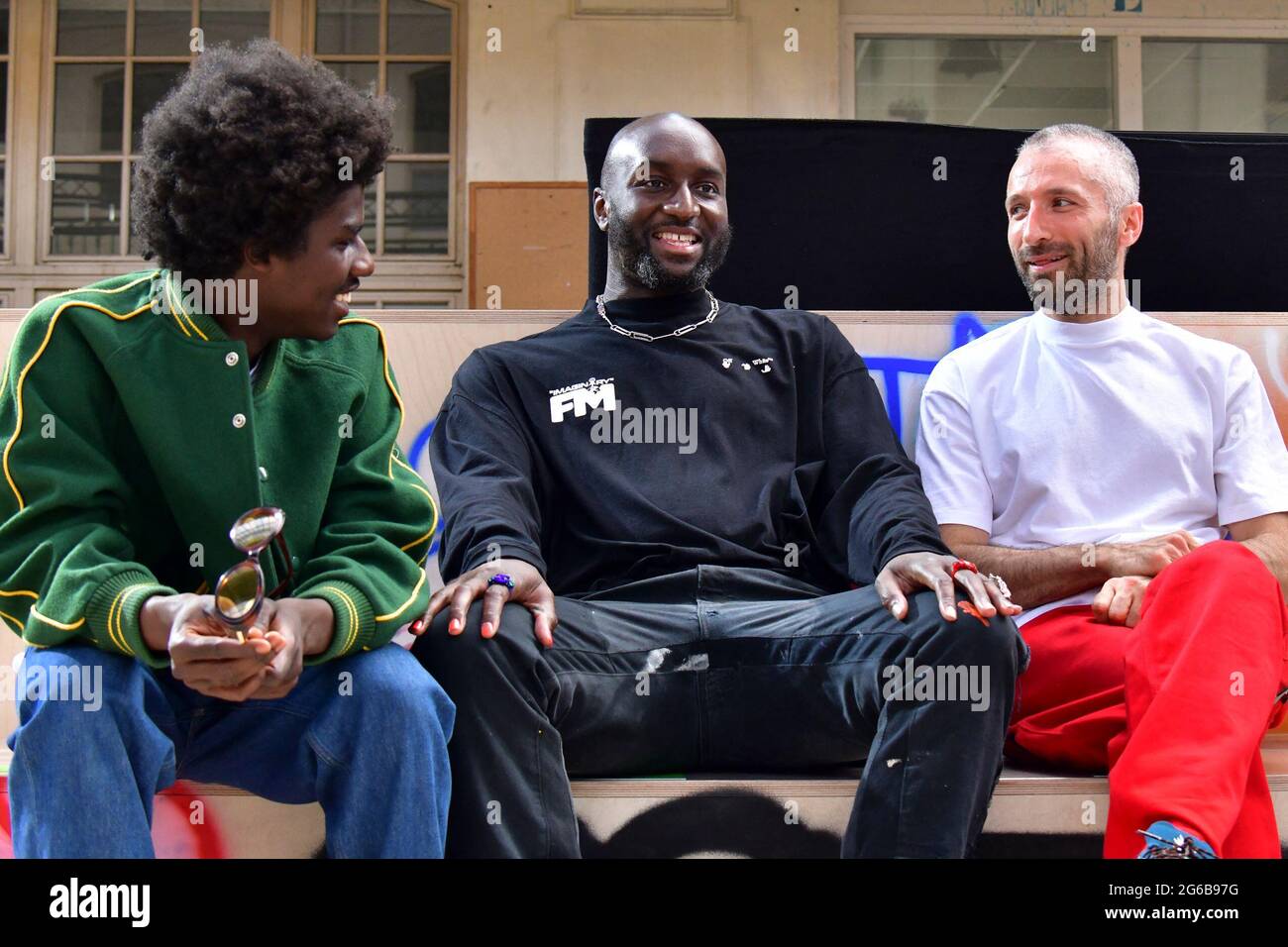 Virgilabloh Projects  Photos, videos, logos, illustrations and