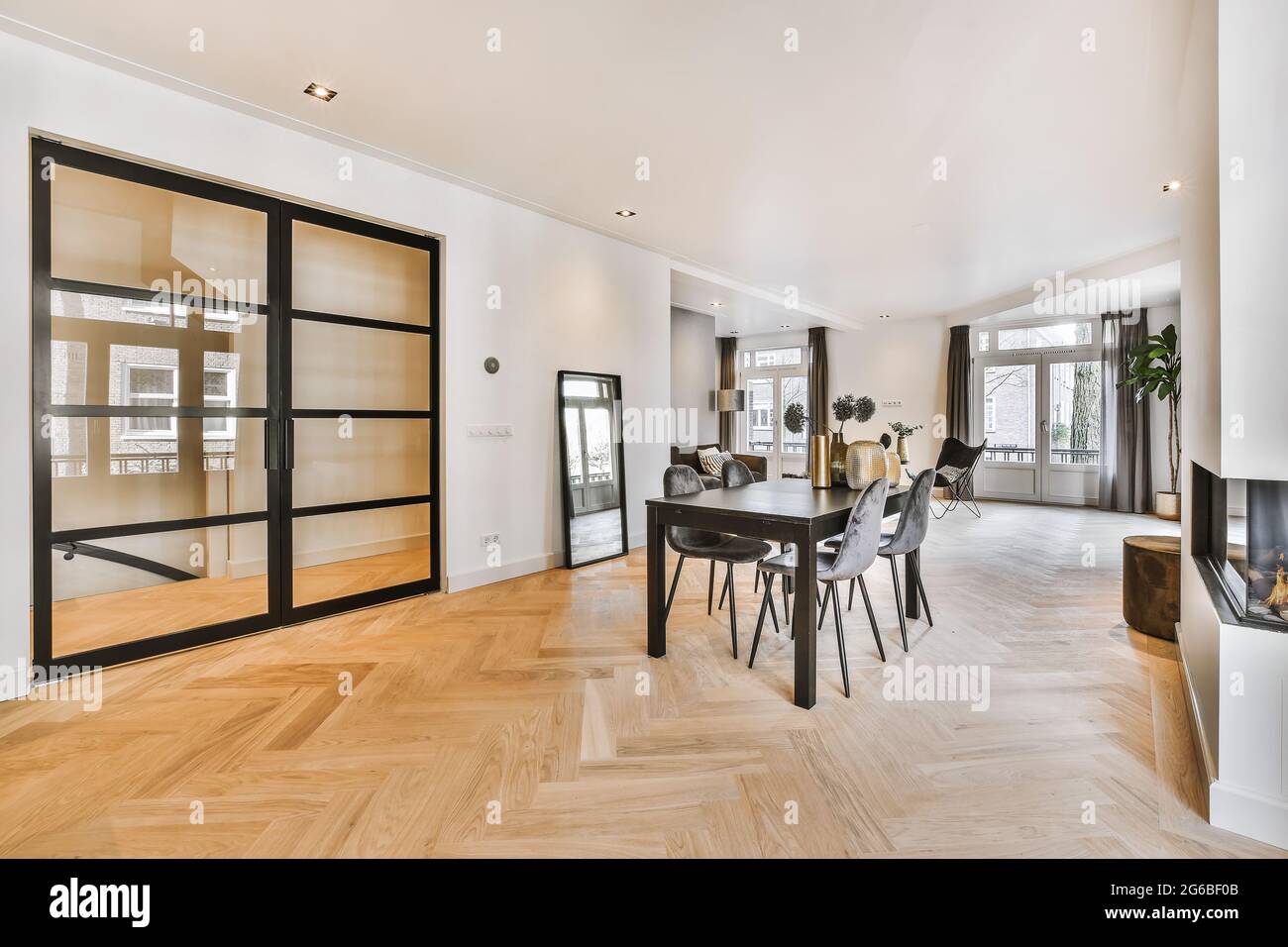 Luxury and beautiful dining room interior design Stock Photo - Alamy